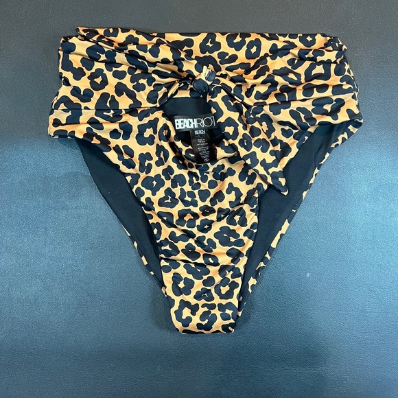 Beach Riot bathing suit bottoms - Picture 3 of 6